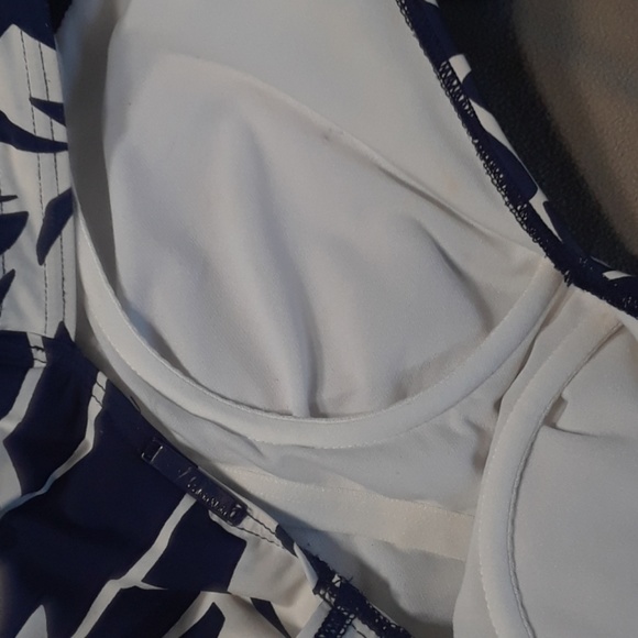 Calvin Klein onepiece swimsuit 12 - Picture 3 of 6